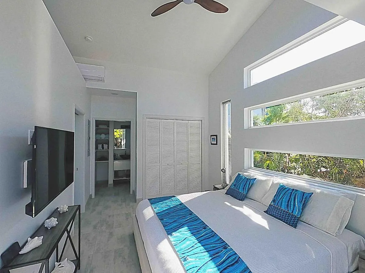 Gracehaven Villas -Choose You Own Private Villa With Pool - 250 Yds To Grace Bay Beach The Bight Settlements
